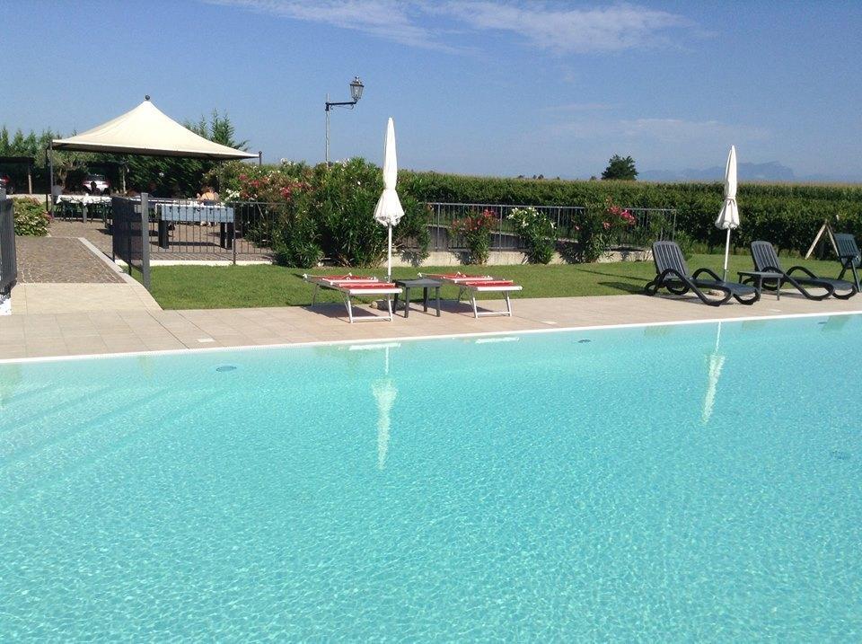 Agriturismo Anna Caterina Hotel Кастелнуово дел Гарда Екстериор снимка