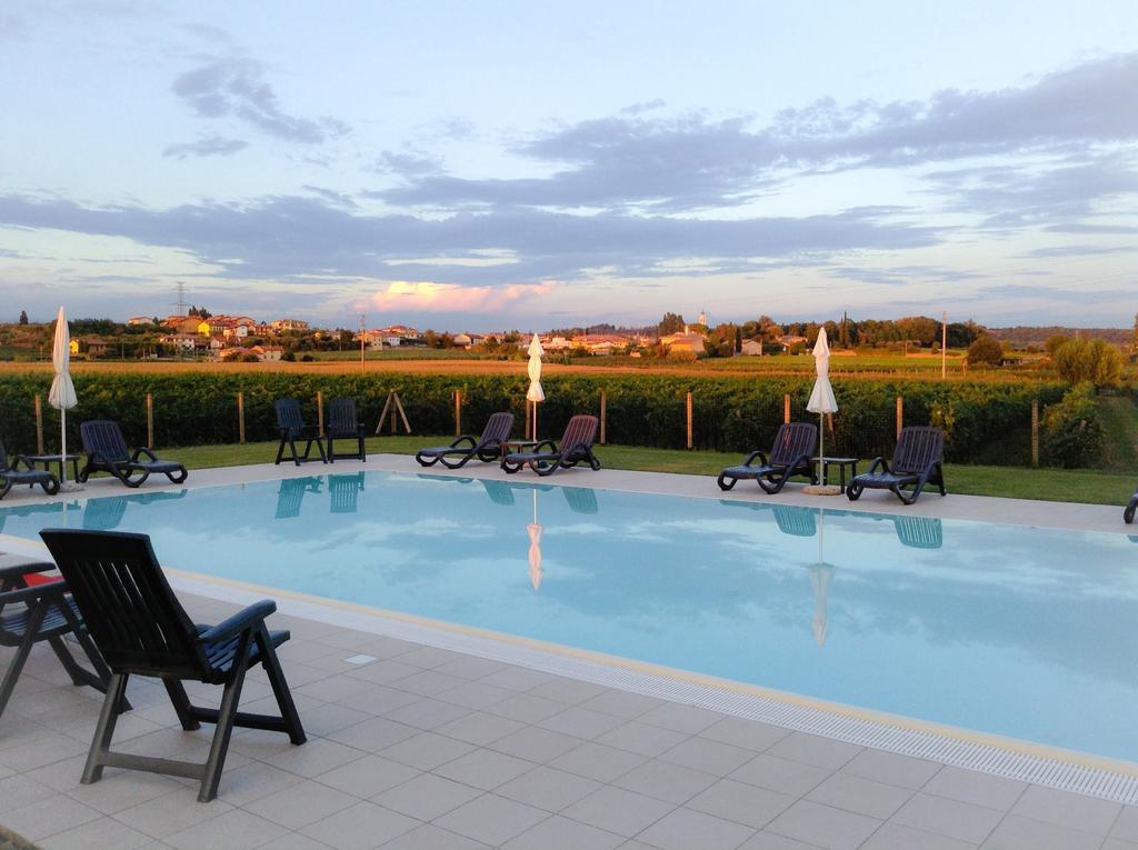 Agriturismo Anna Caterina Hotel Кастелнуово дел Гарда Стая снимка